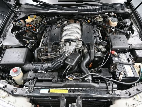 Used 1991 Acura Legend LS image 25