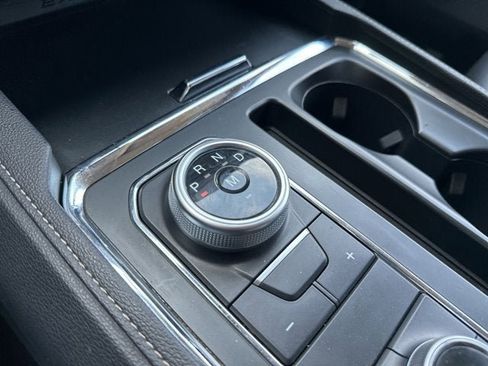 Used 2023 Ford Expedition Max XLT image 18