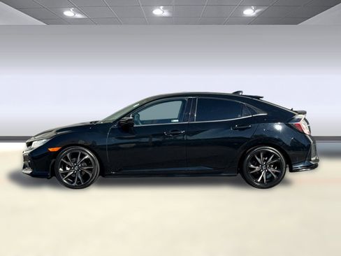 Used 2019 Honda Civic Sport Touring image 2