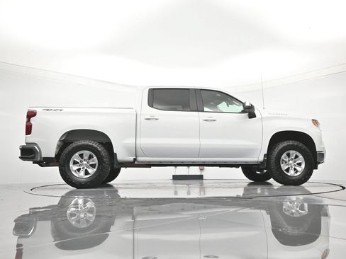 Certified 2025 Chevrolet Silverado 1500 LT AWD/4WD image 40