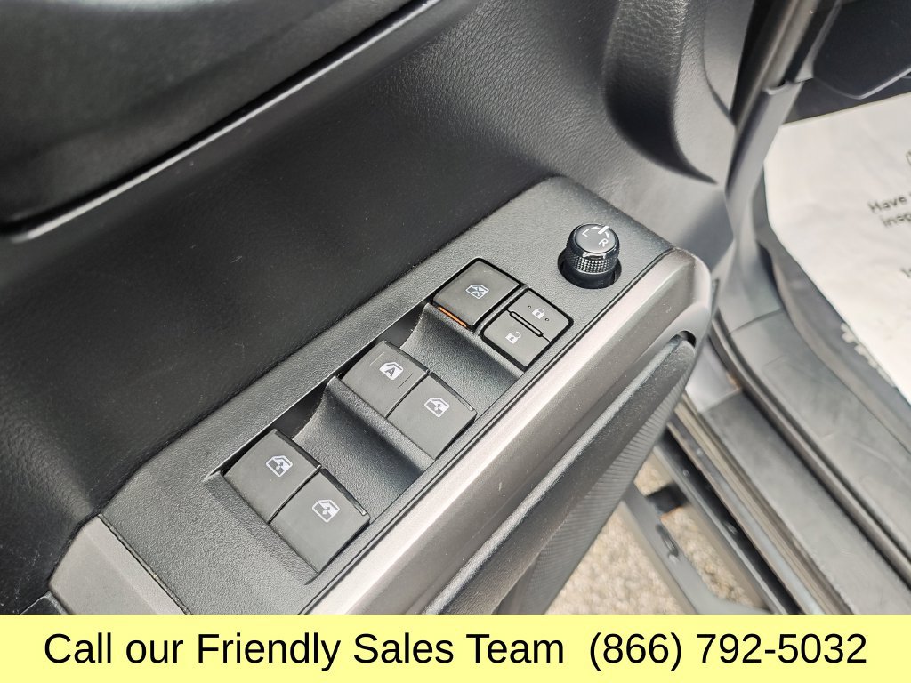 Used 2019 Toyota Tacoma SR5 AWD/4WD image 14