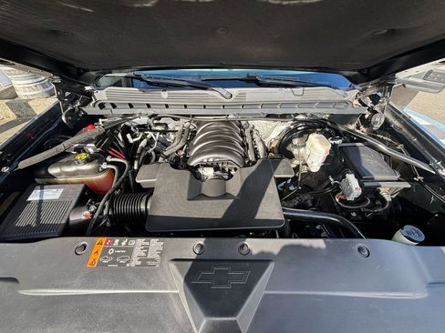 Used 2018 Chevrolet Silverado 1500 LTZ w/ LTZ Plus Package AWD/4WD image 31