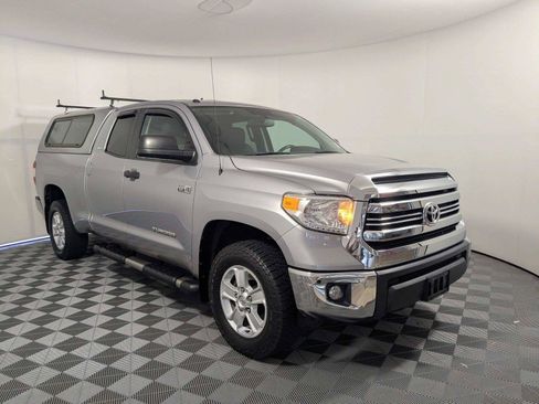 Used 2016 Toyota Tundra SR5 AWD/4WD image 3