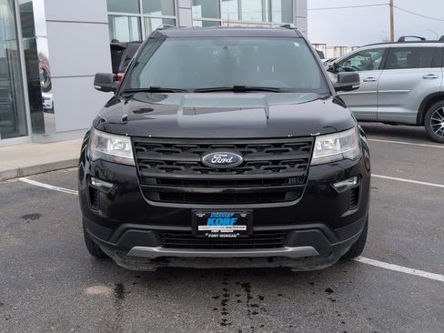 Used 2019 Ford Explorer XLT w/ Equipment Group 201A image 2