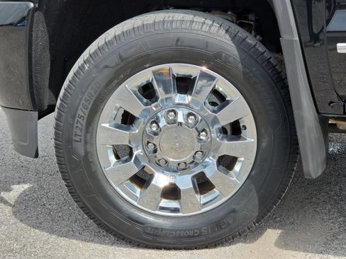 Used 2019 GMC Sierra 2500 Denali w/ Duramax Plus Package AWD/4WD image 10