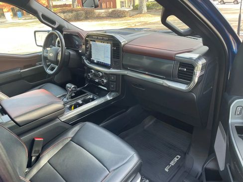 Used 2022 Ford F150 Lariat w/ Equipment Group 502A High image 14