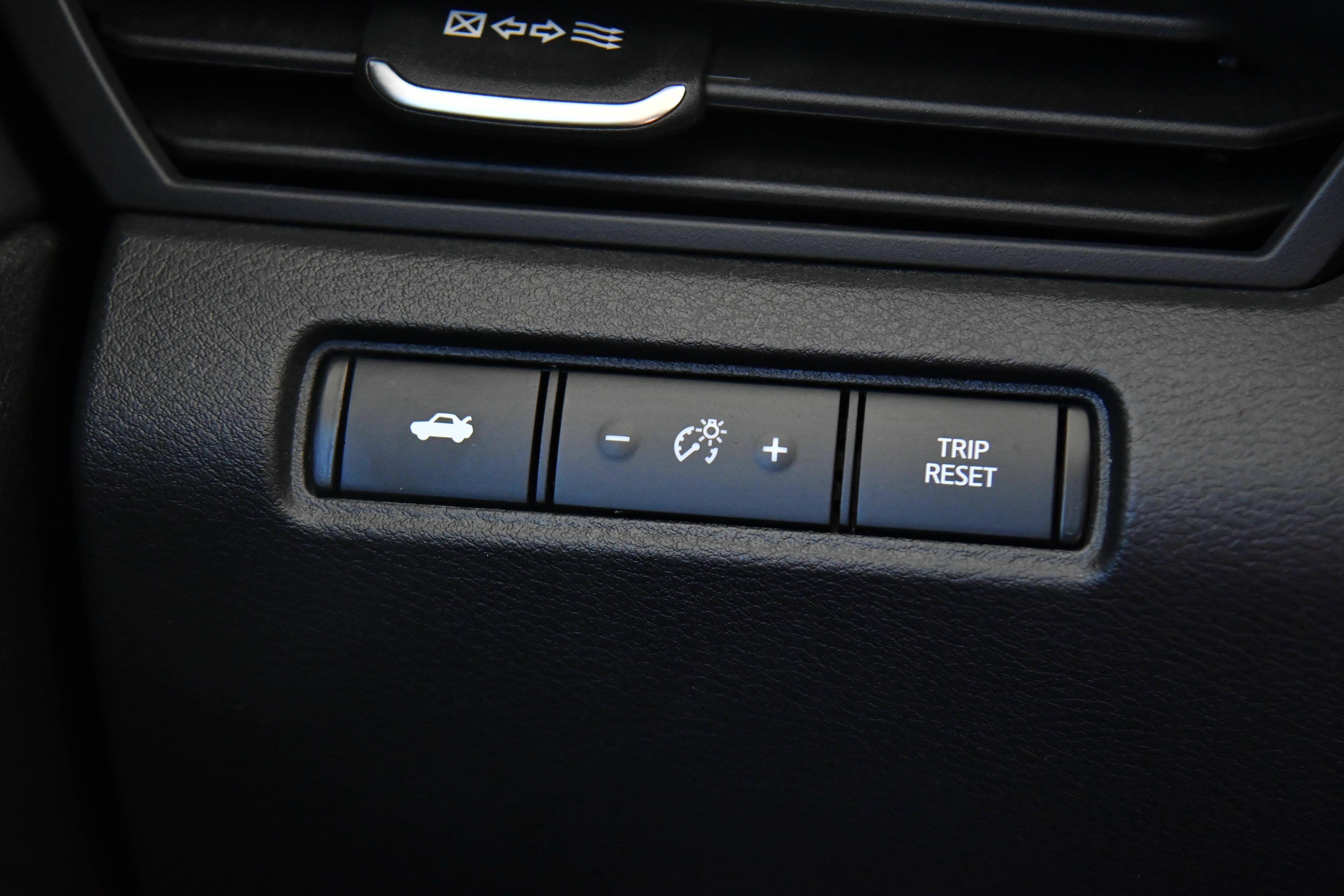 Used 2025 Nissan Altima 2.5 SV FWD image 29