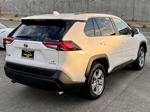 Used 2023 Toyota RAV4 LE image 5