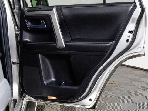Used 2014 Toyota 4Runner Limited image 38