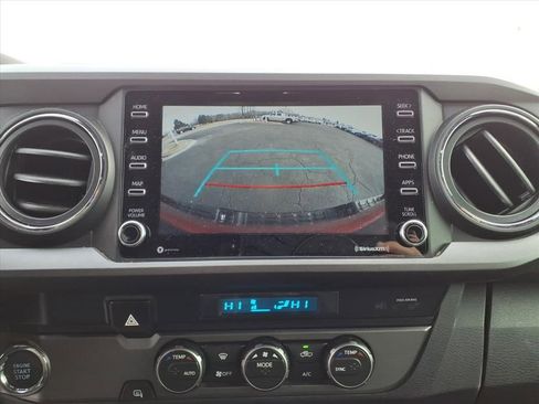 Used 2021 Toyota Tacoma TRD Sport image 11