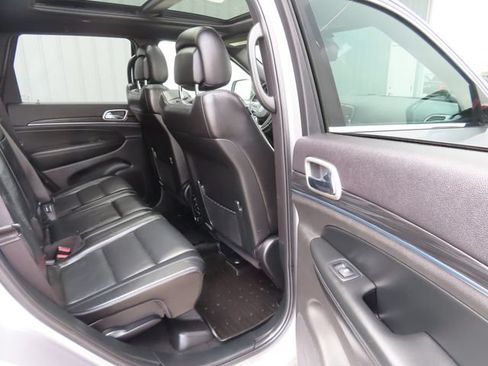 Used 2020 Jeep Grand Cherokee Limited w/ Luxury Group II AWD/4WD image 29