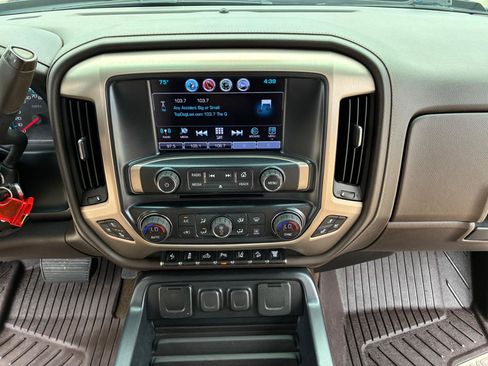 Used 2017 GMC Sierra 2500 Denali w/ Duramax Plus Package AWD/4WD image 21