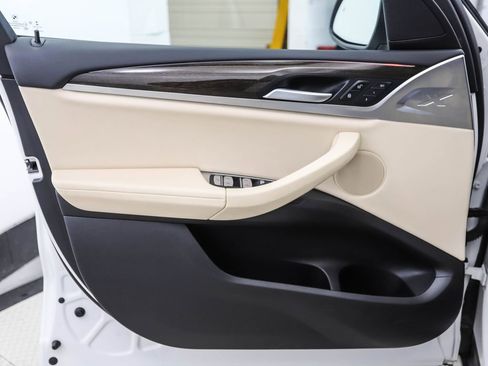 Used 2023 BMW X3 xDrive30i w/ Premium Package image 9