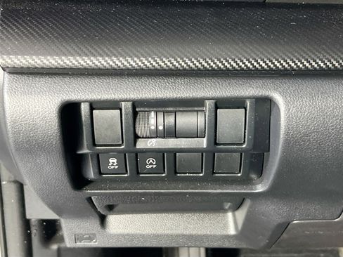 Used 2023 Subaru Crosstrek 2.0i image 10