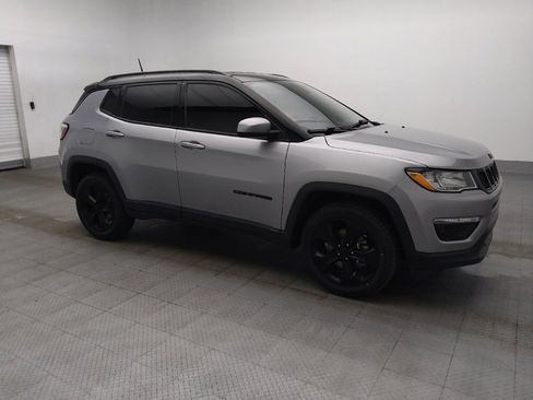 Used 2018 Jeep Compass Latitude AWD/4WD image 11
