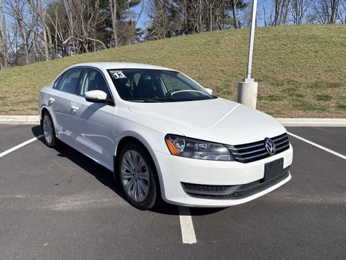 Used 2013 Volkswagen Passat 2.5 SE image 2
