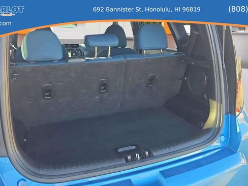 Used 2015 Kia Soul + w/ Audio Package FWD image 13