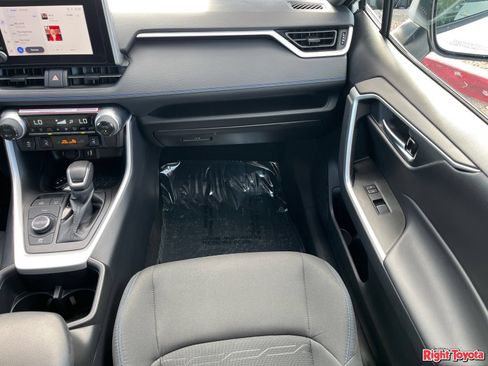 Certified 2024 Toyota RAV4 SE w/ Convenience Package AWD/4WD image 19