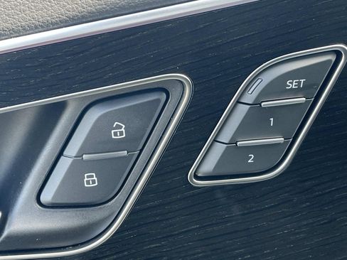 Certified 2025 Audi Q7 3.0T Premium Plus image 19