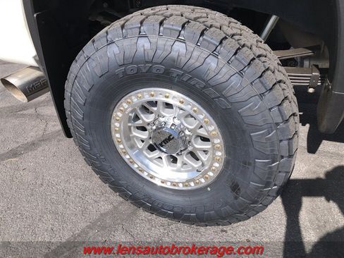 Used 2020 Chevrolet Silverado 3500 High Country w/ Z71 Off-Road Package AWD/4WD image 3