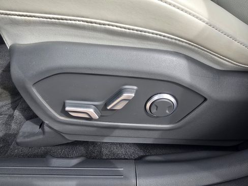 Used 2025 Hyundai Santa Fe SEL image 15