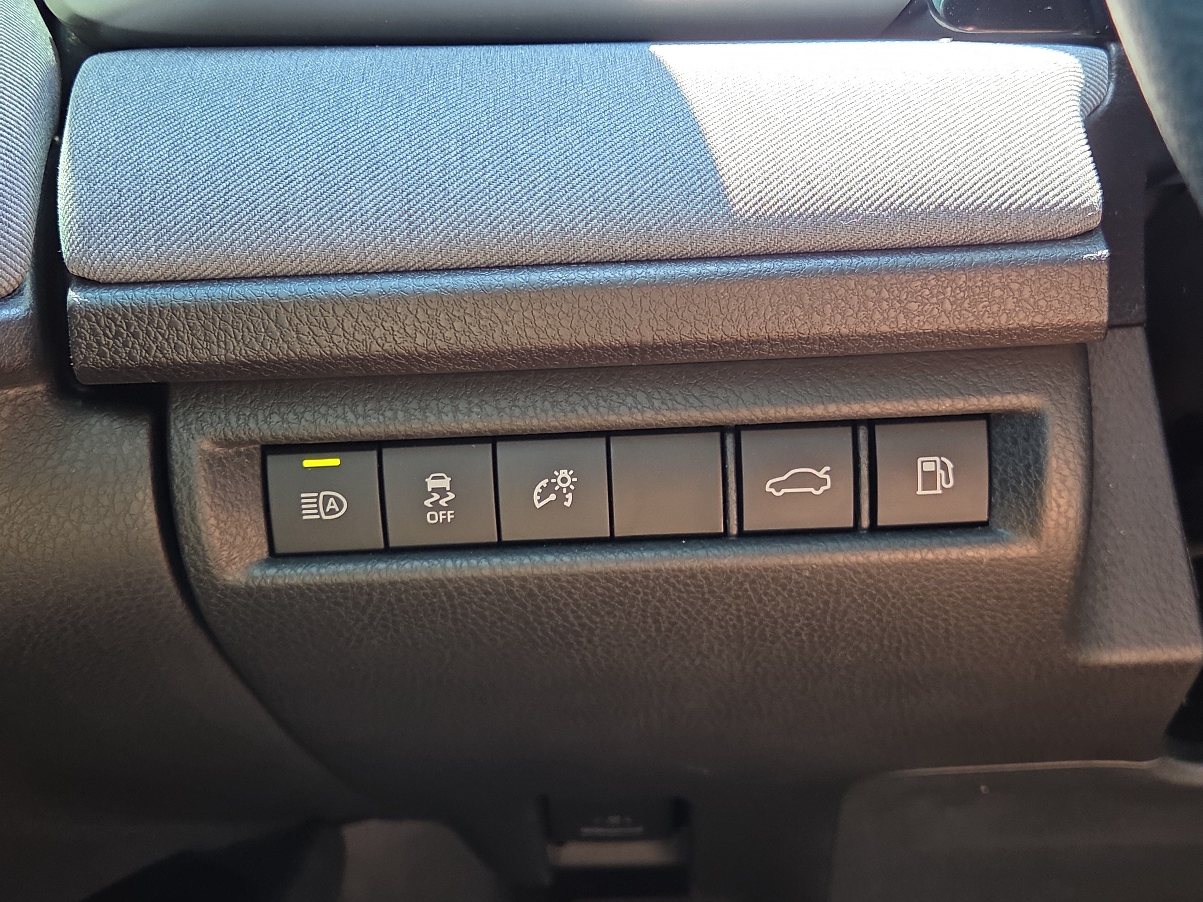 Used 2025 Toyota Camry LE FWD image 26