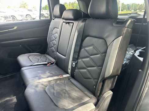 New 2025 Volkswagen Atlas Peak Edition SE image 23