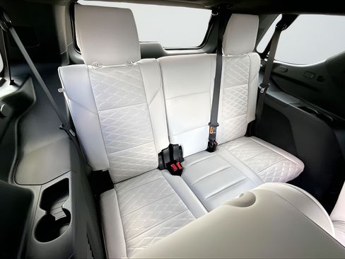 Used 2026 Cadillac Escalade V w/ LPO, ONYX Package AWD/4WD image 29