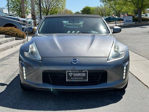 Used 2014 Nissan 370Z Roadster RWD image 12