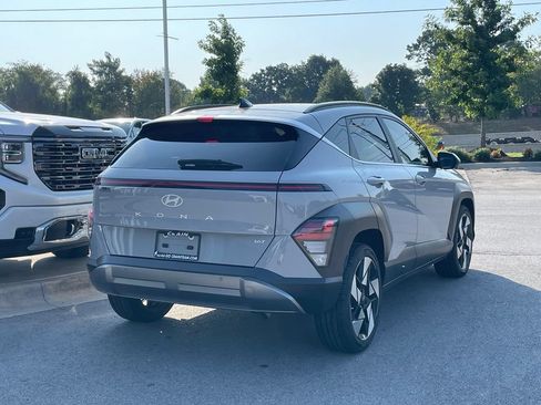 Used 2024 Hyundai Kona Limited FWD image 7