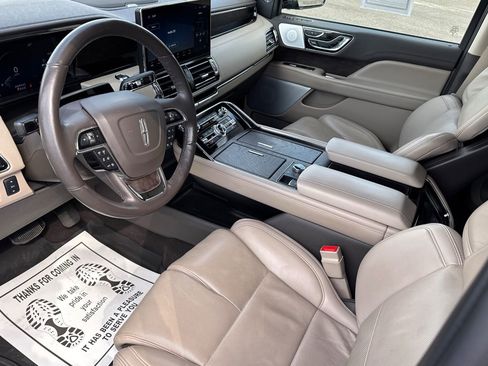 Used 2024 Lincoln Navigator Reserve AWD/4WD image 12