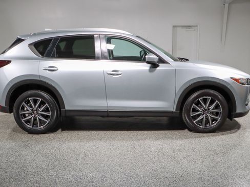 Used 2018 MAZDA CX-5 Touring image 6
