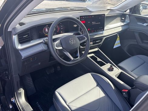 New 2026 Volkswagen Tiguan SE AWD/4WD image 10