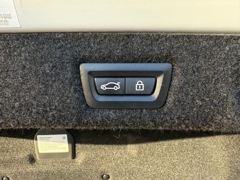 Certified 2023 BMW 540i xDrive w/ M Sport Package image 18