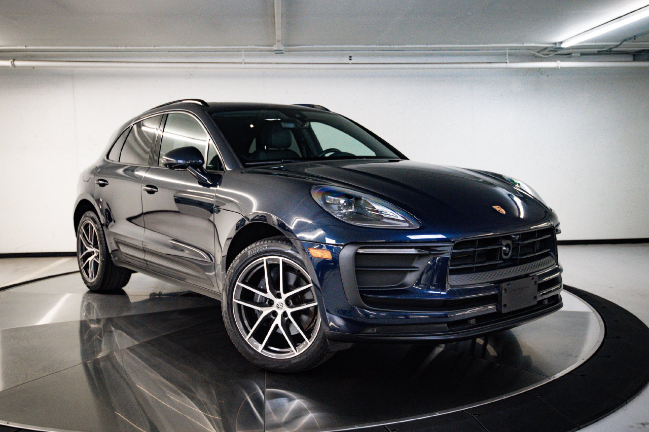 Certified 2023 Porsche Macan AWD/4WD image 9