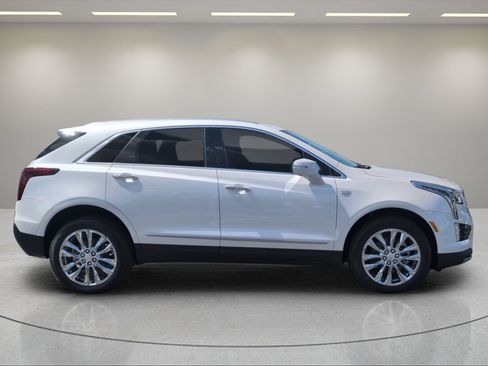 New 2026 Cadillac XT5 Premium Luxury FWD image 8