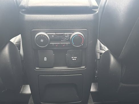 Used 2022 Ford Explorer Platinum w/ Equipment Group 601A image 11