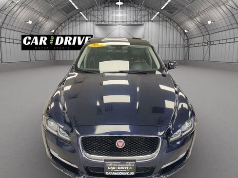 Used 2016 Jaguar XJ image 2