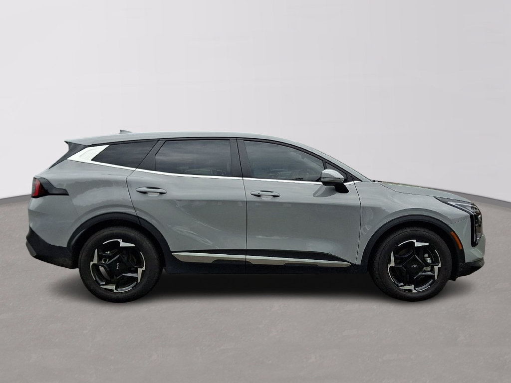 Certified 2026 Kia Sportage EX FWD image 7