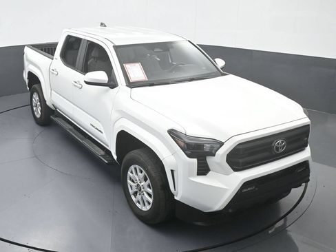 Used 2024 Toyota Tacoma SR5 RWD image 59