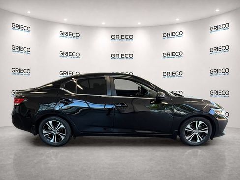 Used 2022 Nissan Sentra SV FWD image 8
