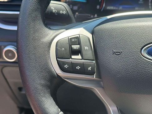 Used 2021 Ford Explorer XLT w/ Equipment Group 202A AWD/4WD image 22