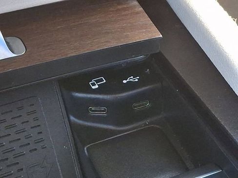 Used 2020 Mercedes-Benz GLE 350 4MATIC image 28