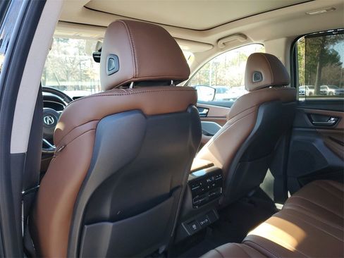 Certified 2023 Acura MDX SH-AWD w/ Technology Package image 13