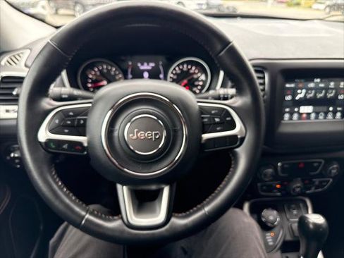 Used 2019 Jeep Compass Latitude AWD/4WD image 17