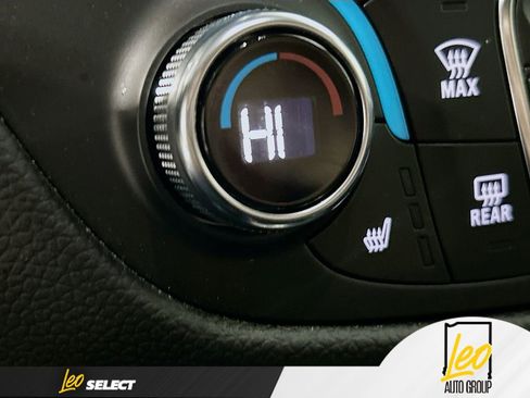 Used 2023 Chevrolet Equinox LT image 19