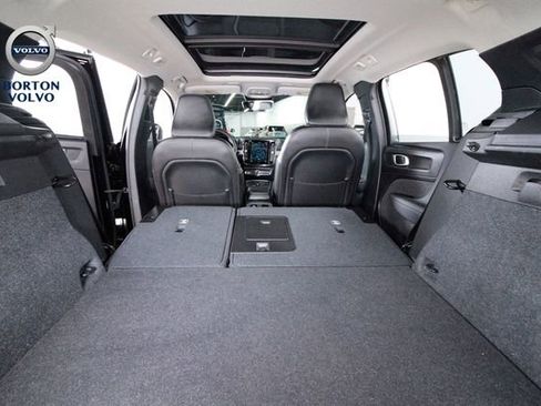 Certified 2025 Volvo XC40 B5 Core image 29