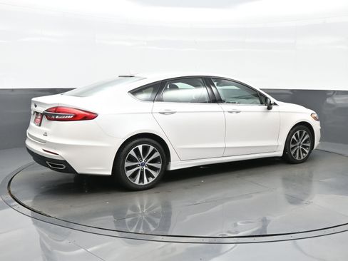 Used 2019 Ford Fusion SE image 6