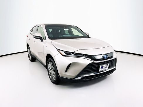 Used 2021 Toyota Venza Limited image 1