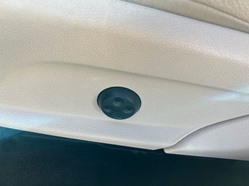 Used 2016 Mercedes-Benz GLC 300 4MATIC image 15